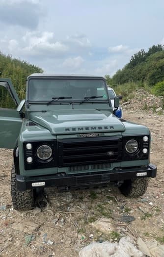 Tracker Reunites Land Rover Dedicated To Late Godson And British Soldier With Its Owner